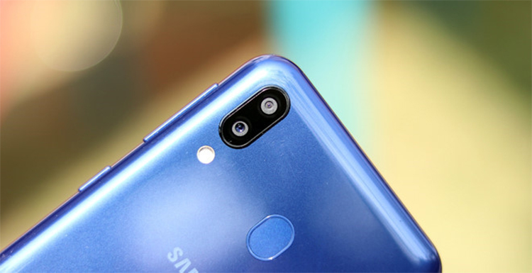 Điện Thoại Samsung Galaxy M20 (32GB/3GB) - Hàng Chính Hãng
