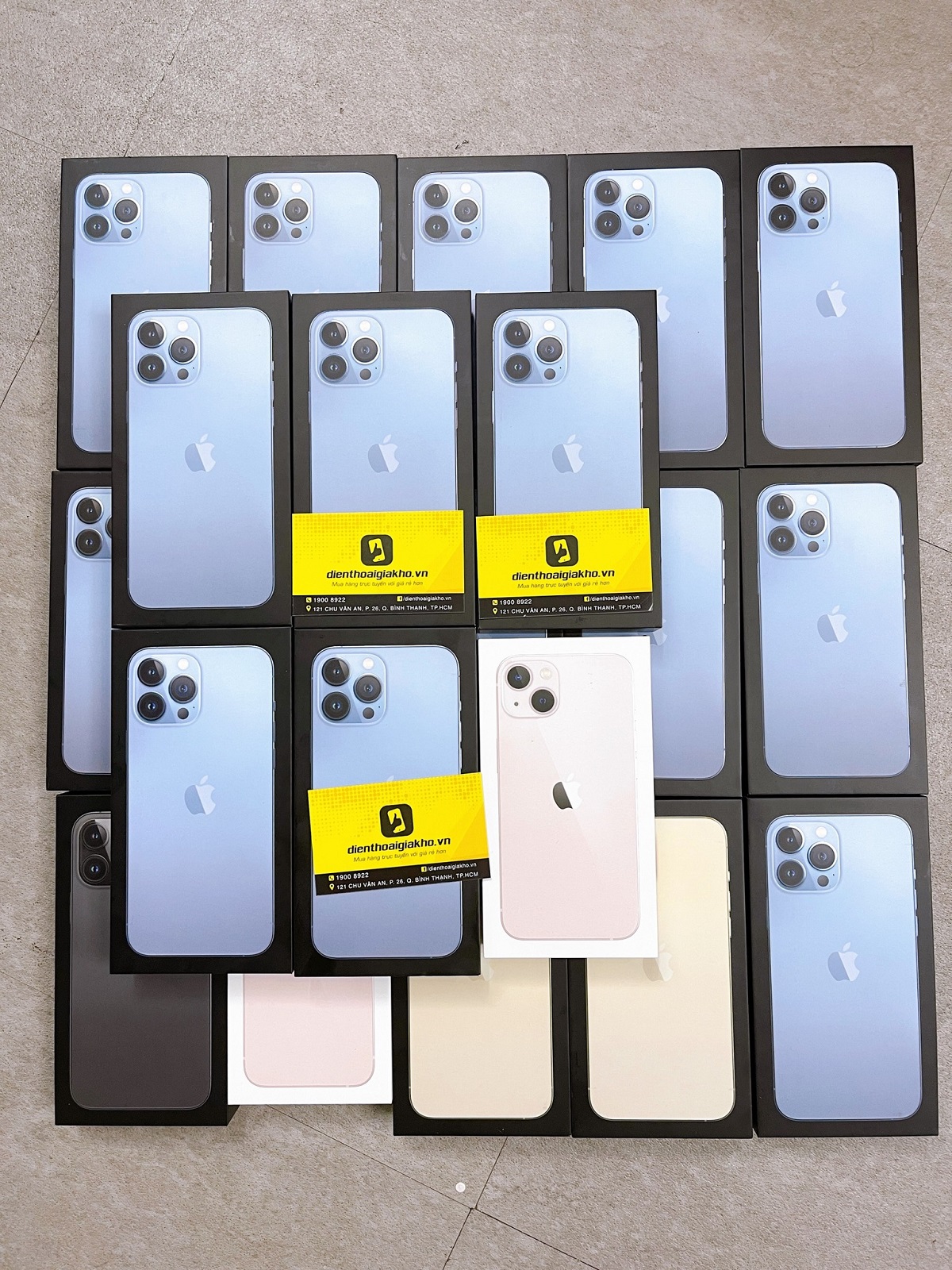 iPhone 13 Series VNA