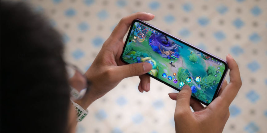 Tựa game liên quân mobile trên Samsung Galaxy Z Flip 4 5G