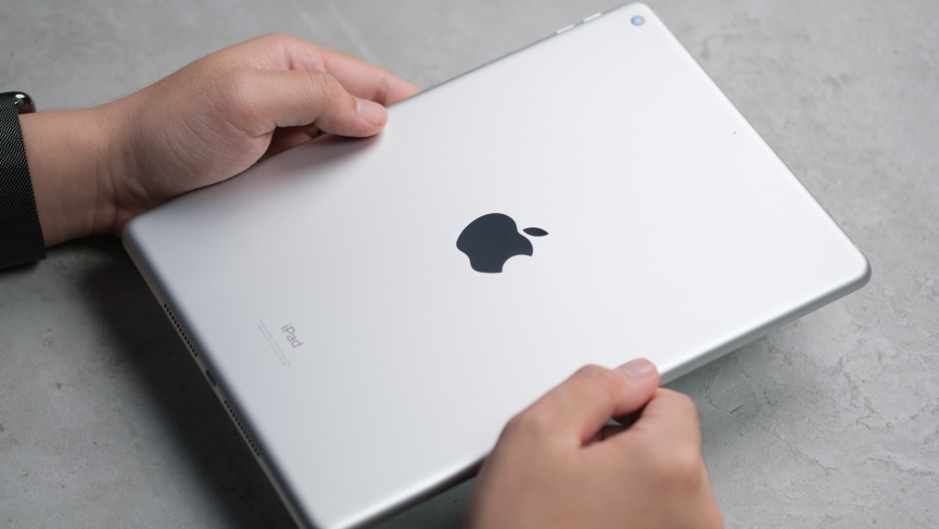 iPad Gen 9 10.2 inch Wifi thiết kế mỏng nhẹ