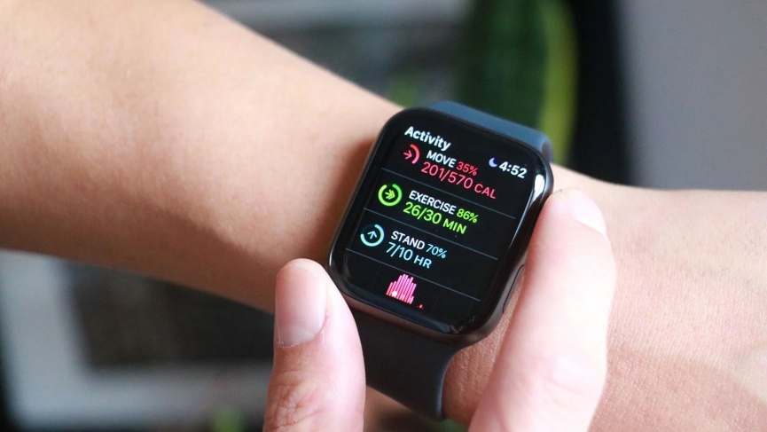 Apple Watch SE theo dõi sức khỏe