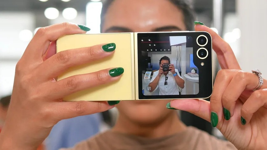 camera galaxy z flip6