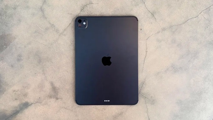 màu Đen Không Gian và Bạc vẫn giữ phong cách sang