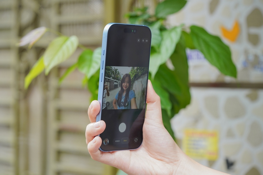 Super Retina XDR OLED