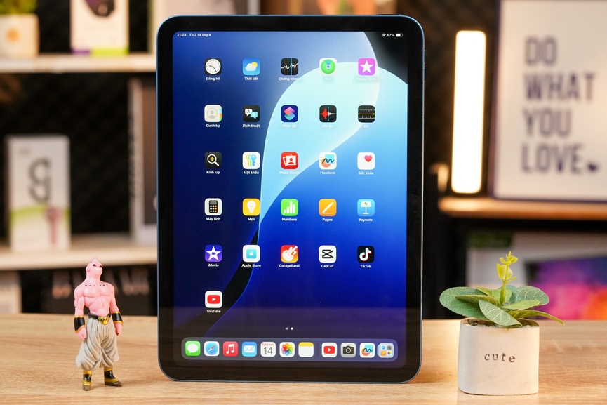 Màn hình 11 inch Liquid Retina viền mỏng hơn