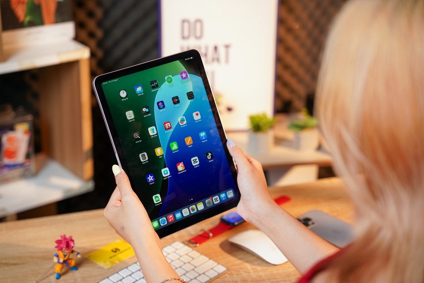 Màn hình Liquid Retina sống động