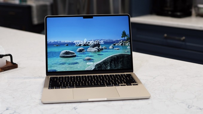 Gi&aacute; MacBook Air M5 13 Inch 8 GPU